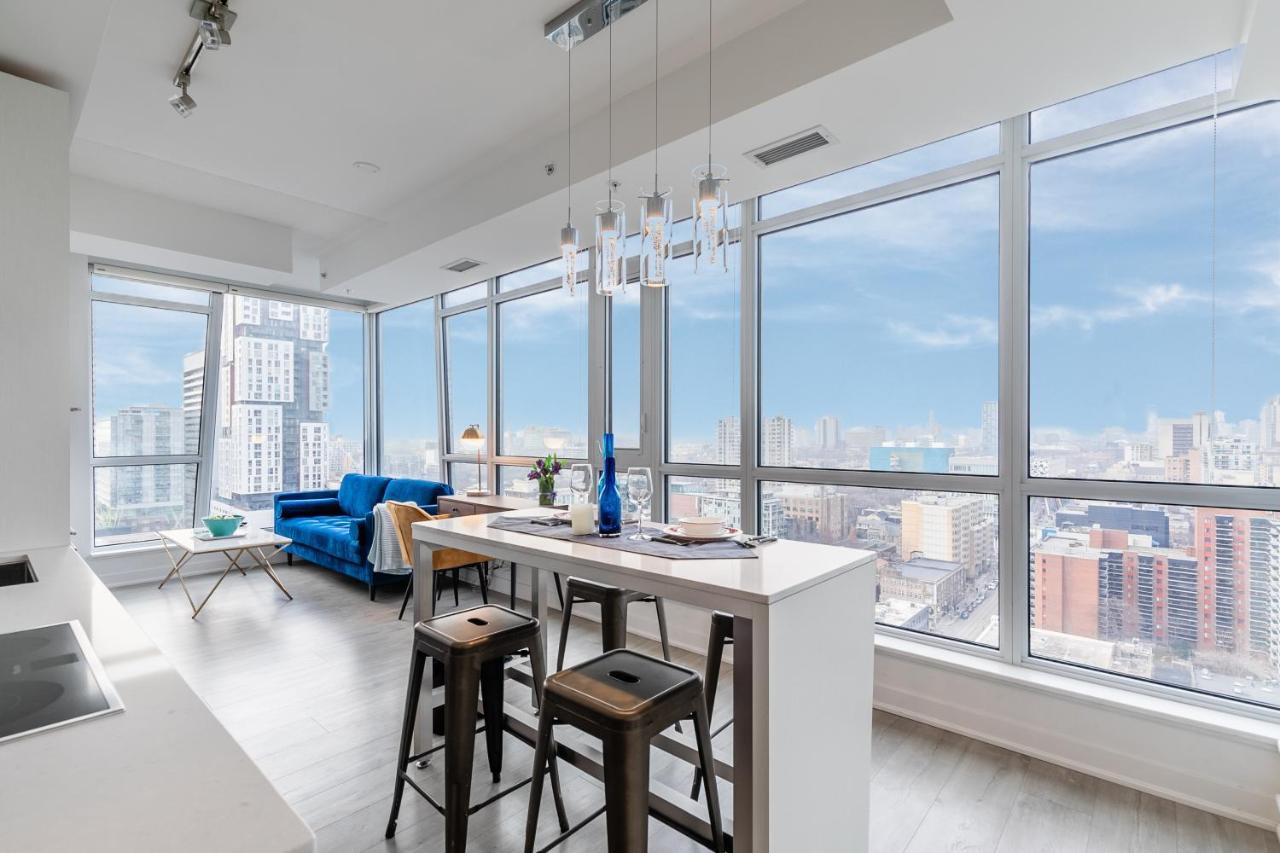 Luxury 2 Bedroom In The Heart Of Entertainment District W/ Cn Tower View Toronto Bagian luar foto