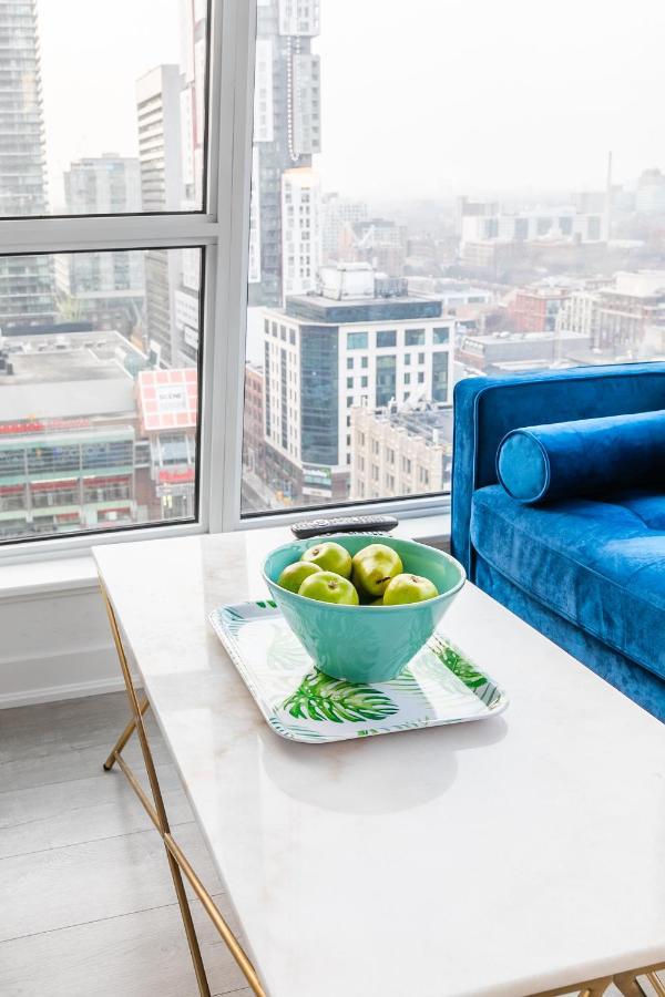 Luxury 2 Bedroom In The Heart Of Entertainment District W/ Cn Tower View Toronto Bagian luar foto