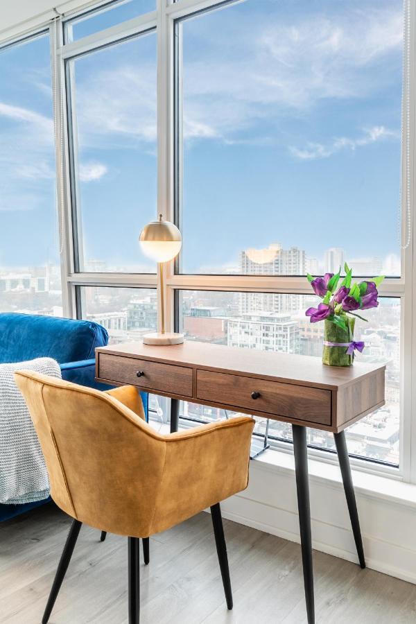 Luxury 2 Bedroom In The Heart Of Entertainment District W/ Cn Tower View Toronto Bagian luar foto