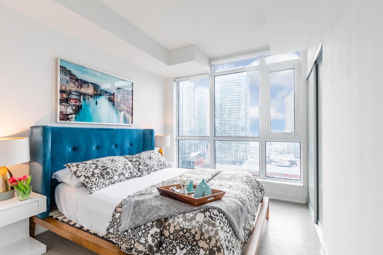 Luxury 2 Bedroom In The Heart Of Entertainment District W/ Cn Tower View Toronto Bagian luar foto