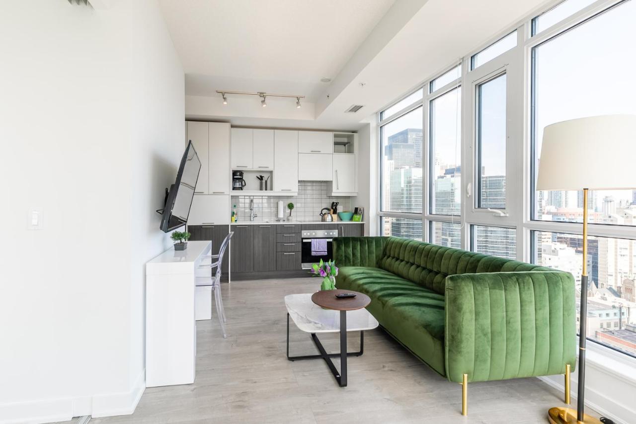 Luxury 2 Bedroom In The Heart Of Entertainment District W/ Cn Tower View Toronto Bagian luar foto