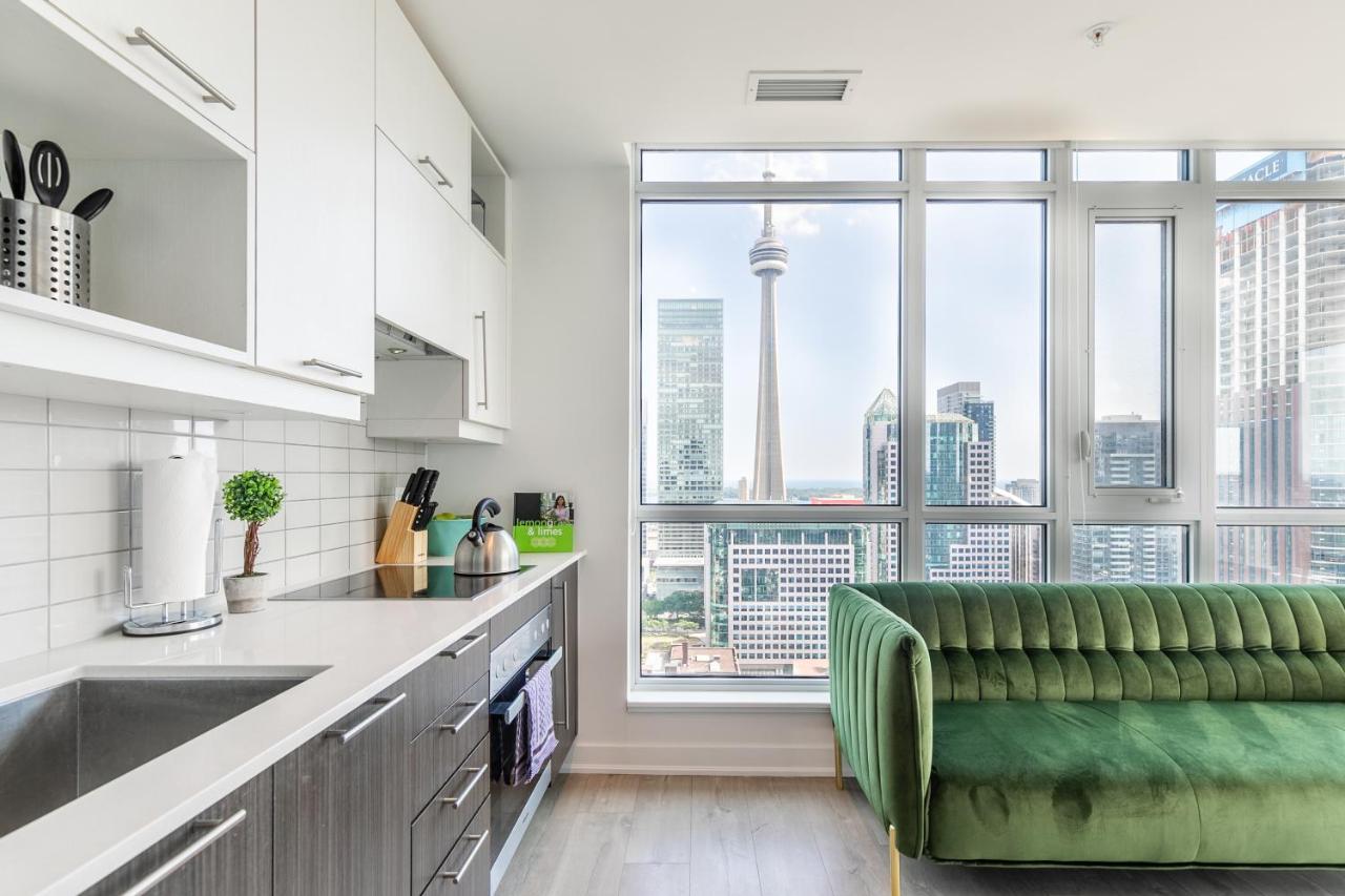Luxury 2 Bedroom In The Heart Of Entertainment District W/ Cn Tower View Toronto Bagian luar foto
