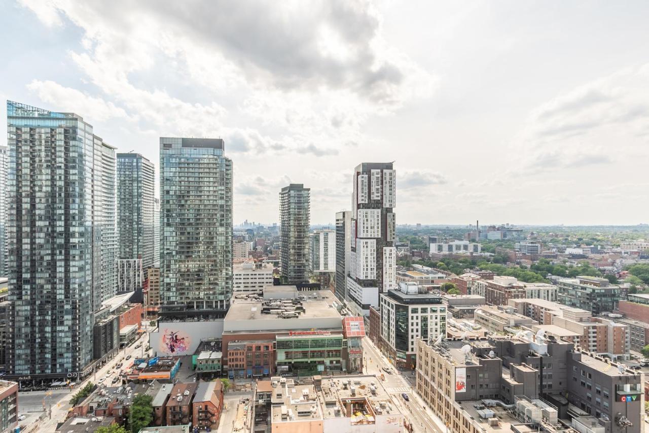 Luxury 2 Bedroom In The Heart Of Entertainment District W/ Cn Tower View Toronto Bagian luar foto