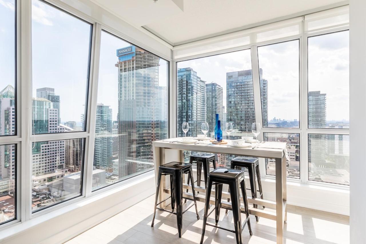 Luxury 2 Bedroom In The Heart Of Entertainment District W/ Cn Tower View Toronto Bagian luar foto